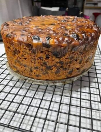 Air Fryer Christmas Cake